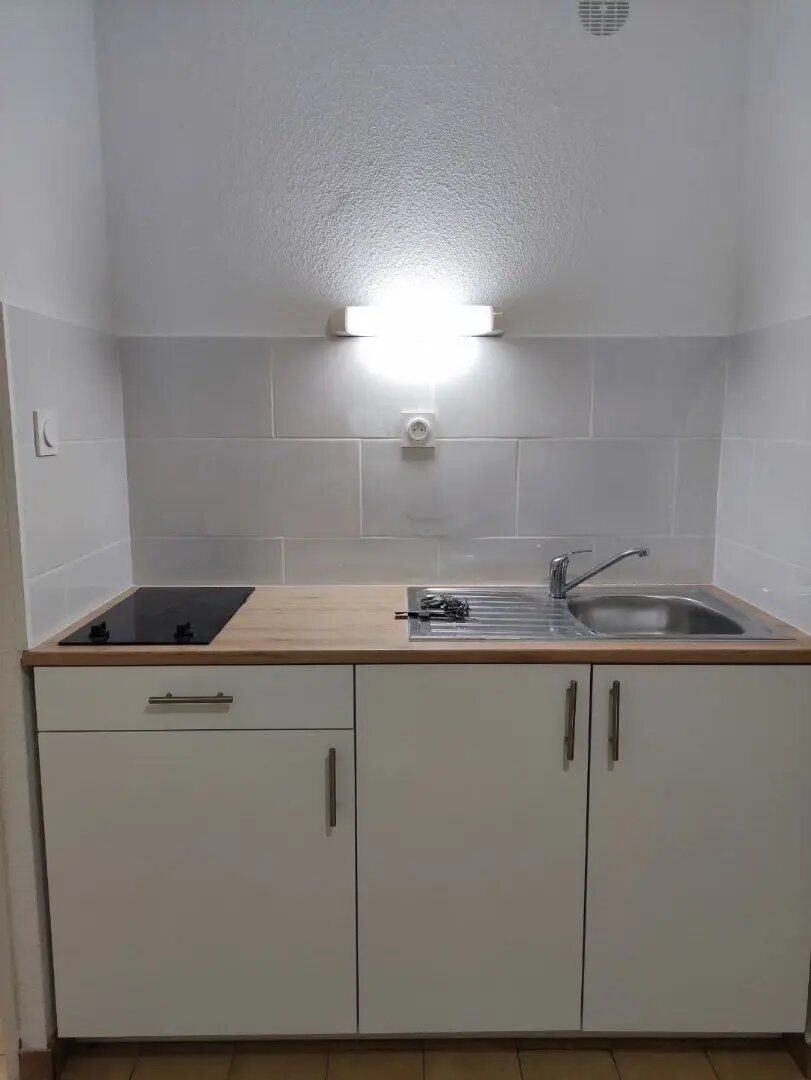 Appartement à louer, 25m², Sète