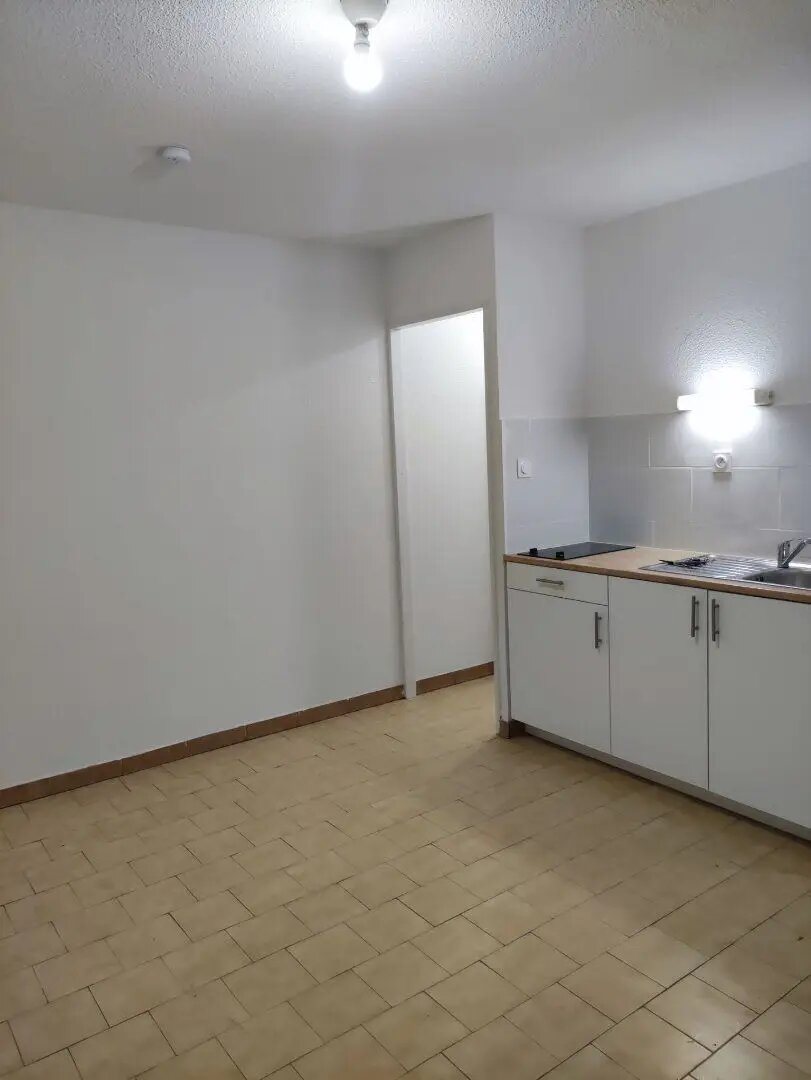 Appartement à louer, 25m², Sète