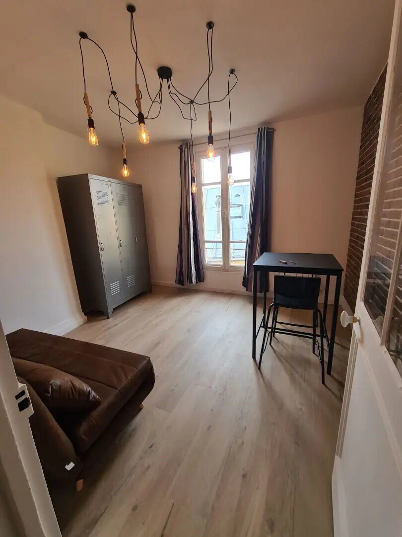 Appartement à louer, 18m², Versailles