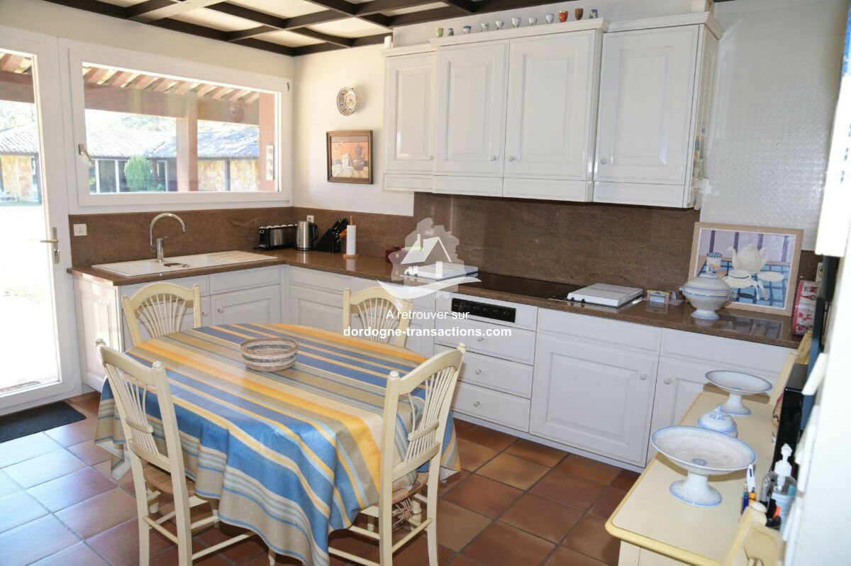 Maison à vendre, 420m², Villefranche-de-Lonchat