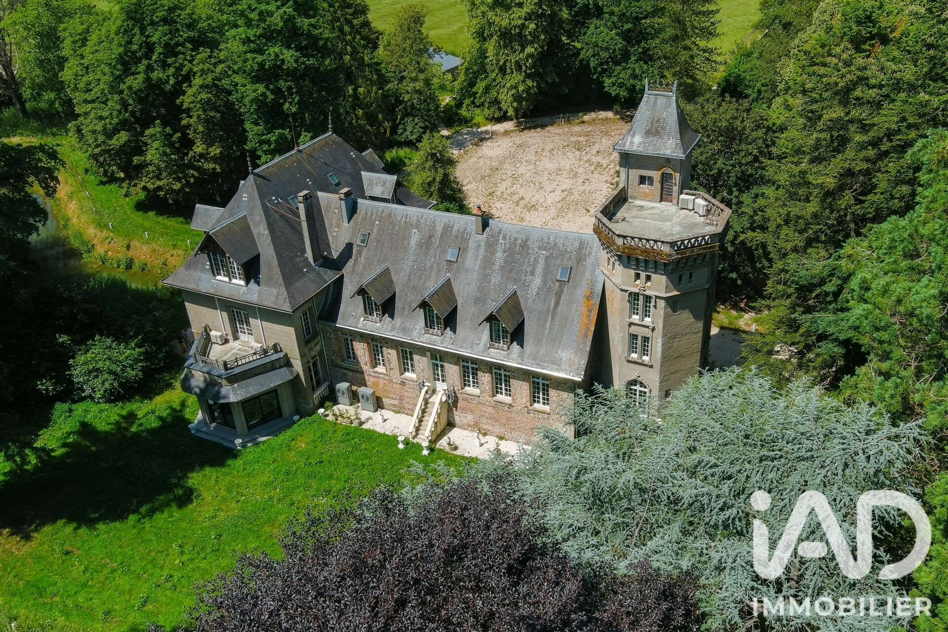 Maison à vendre, 1200m², Forges-les-Eaux