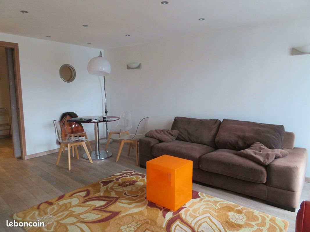 Appartement à louer, 48m², Le Palais