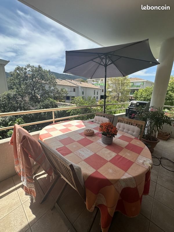 Appartement à louer, 89m², Solliès-Pont