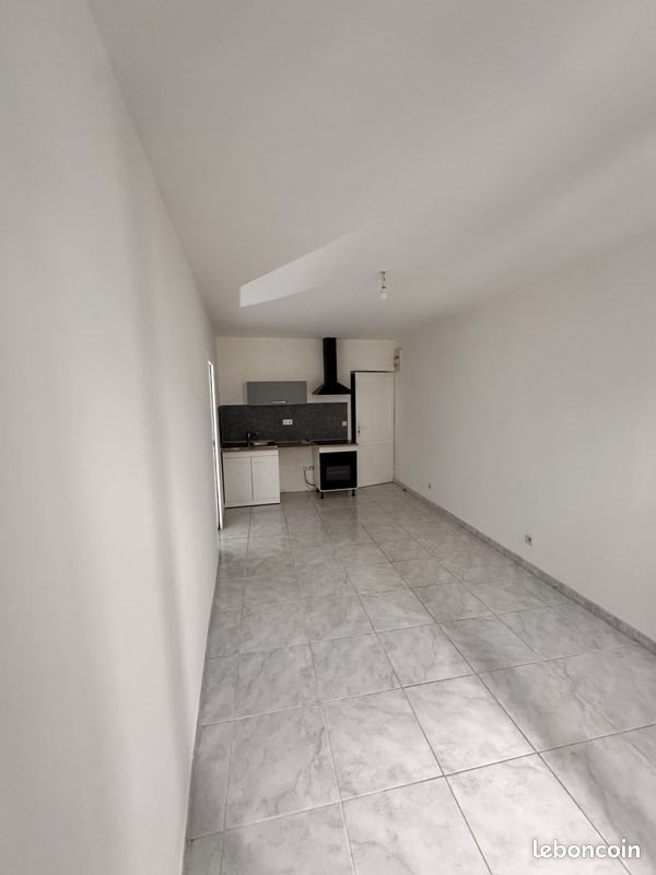 Appartement à louer, 30m², Solliès-Pont