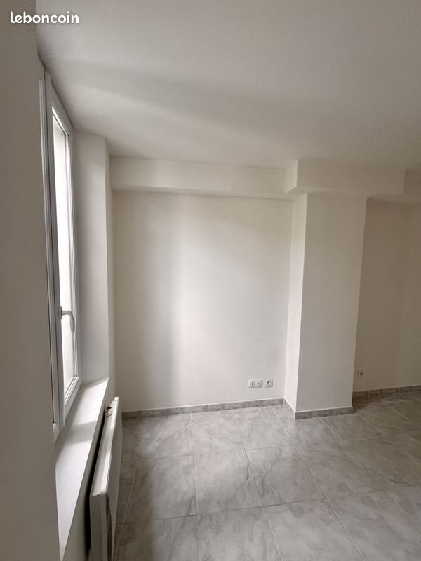 Appartement à louer, 30m², Solliès-Pont
