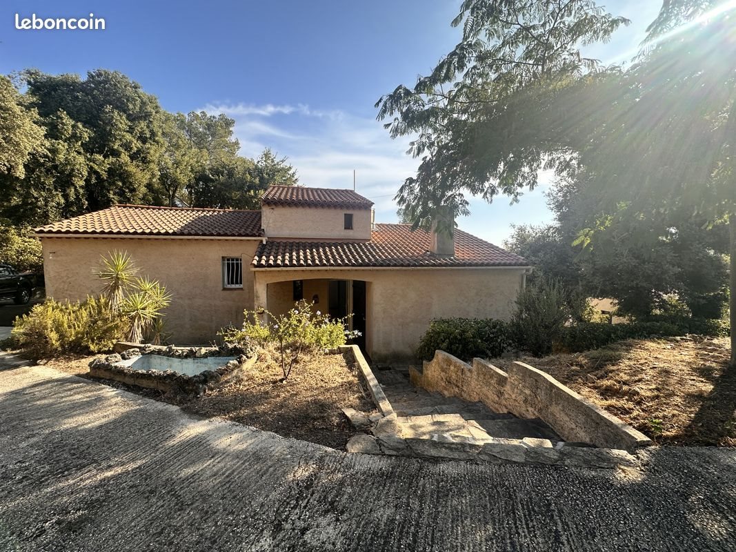 Maison à louer, 102m², Pierrefeu-du-Var