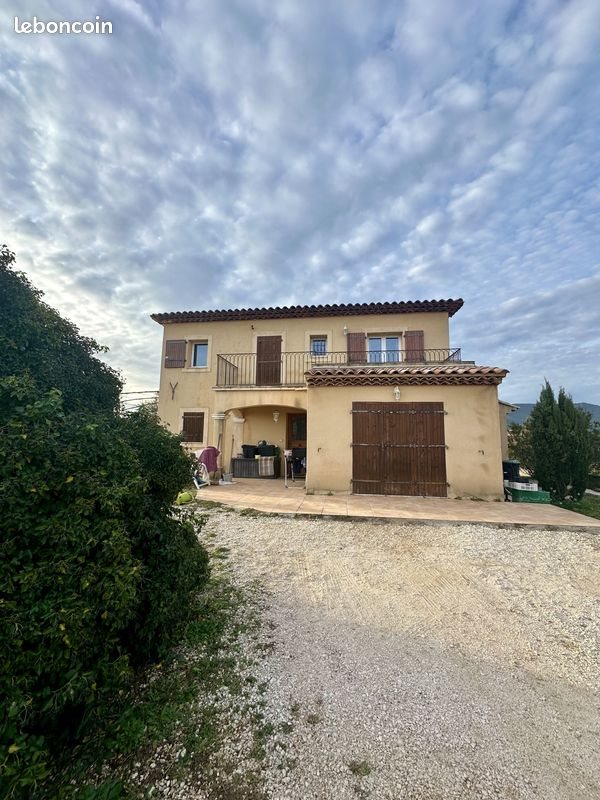 Maison à louer, 96m², Pierrefeu-du-Var