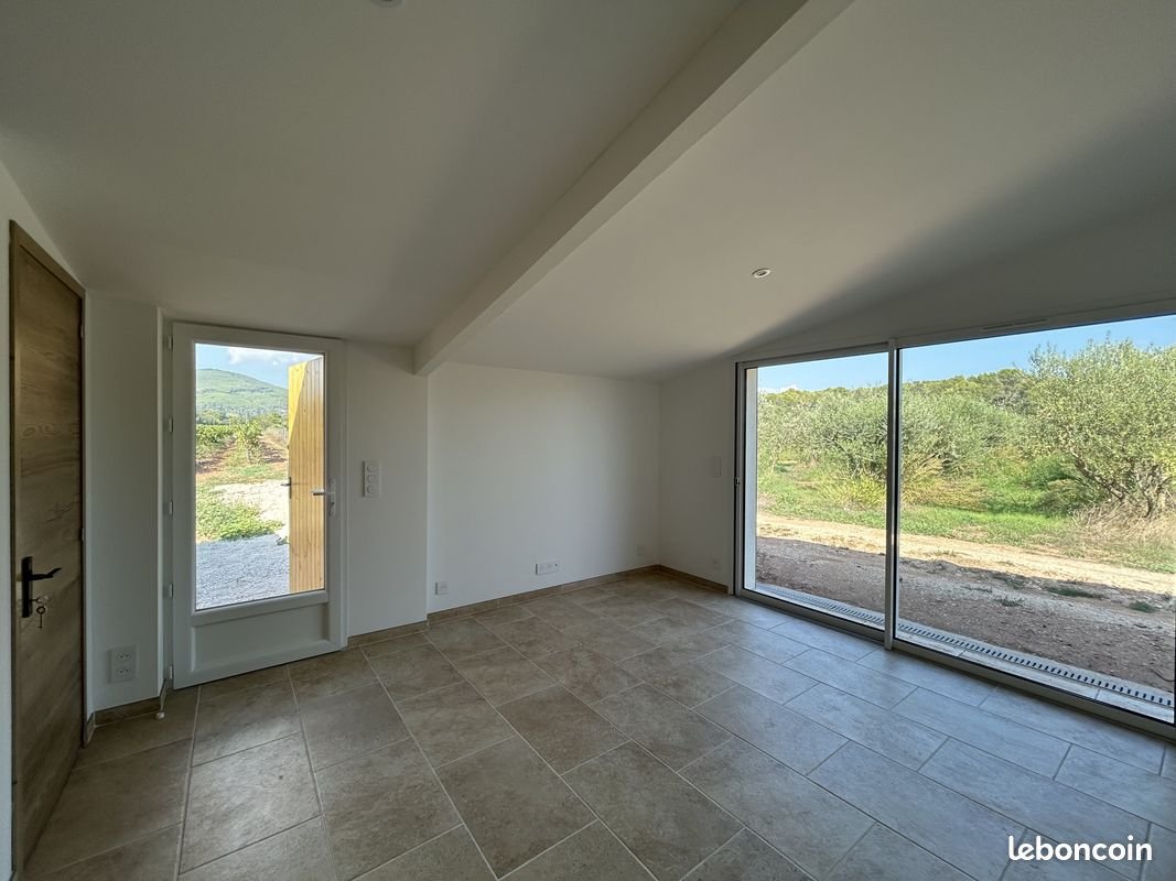 Appartement à louer, 27m², Solliès-Pont