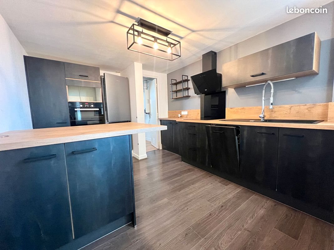 Appartement à louer, 61m², Aurillac