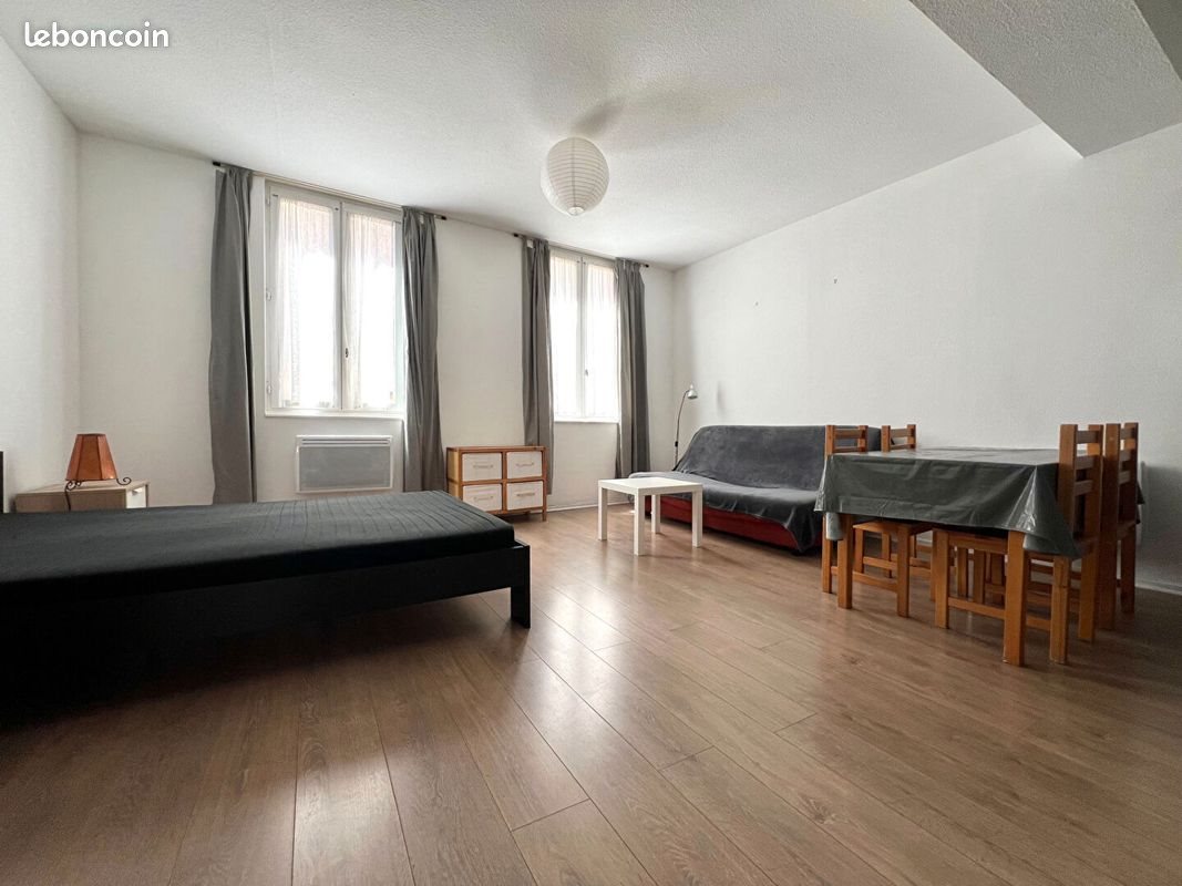 Appartement à louer, 35m², Aurillac