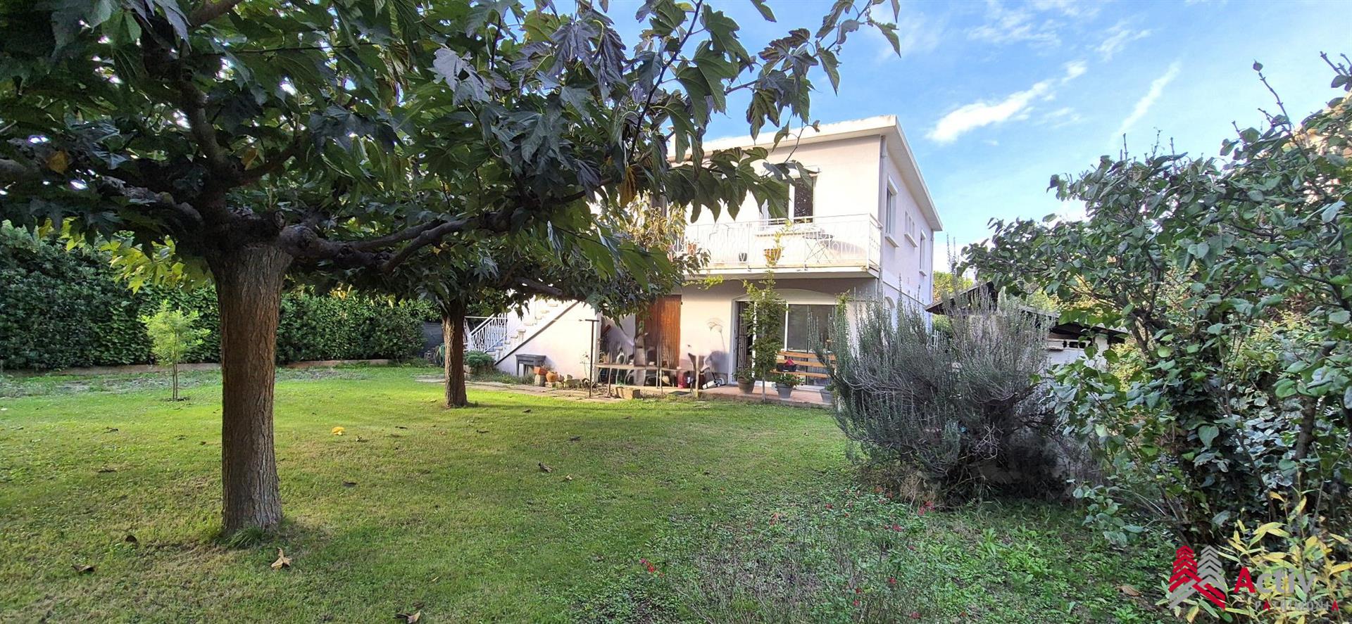 Maison à vendre, 132m², Arles