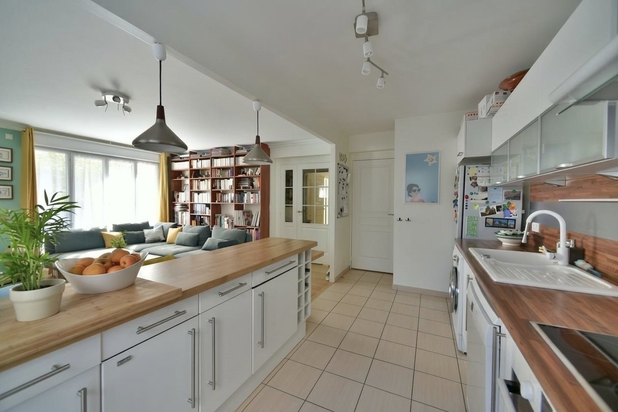 Appartement à louer, 90m², Suresnes