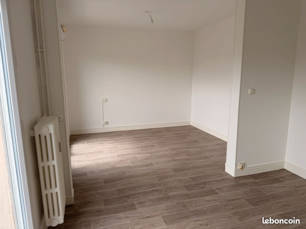 Appartement à louer, 73m², Falaise