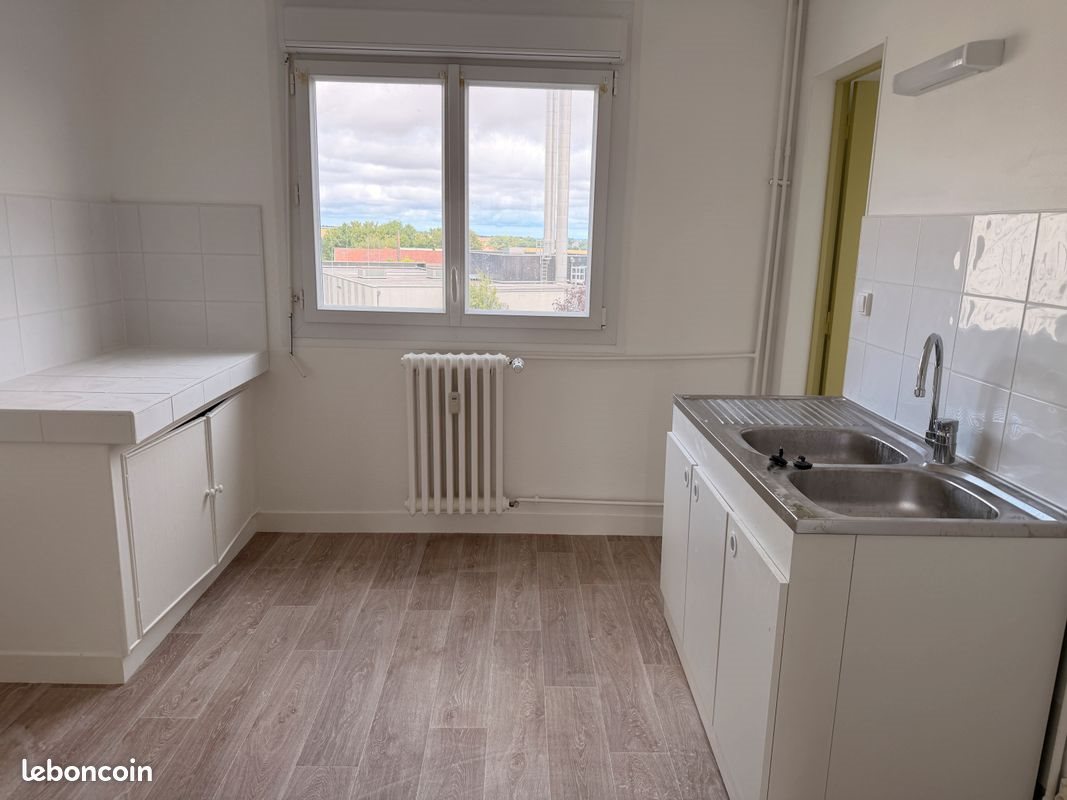 Appartement à louer, 73m², Falaise