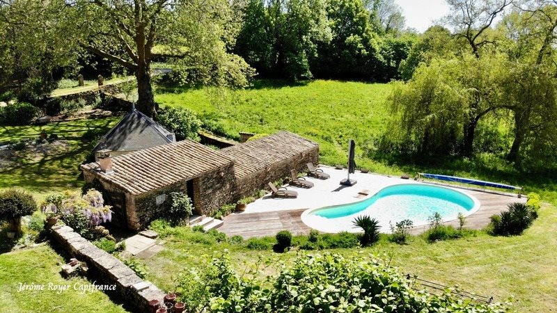 Maison à vendre, 305m², Saint-Georges-de-Noisné