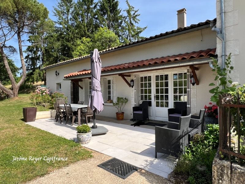Maison à vendre, 305m², Saint-Georges-de-Noisné