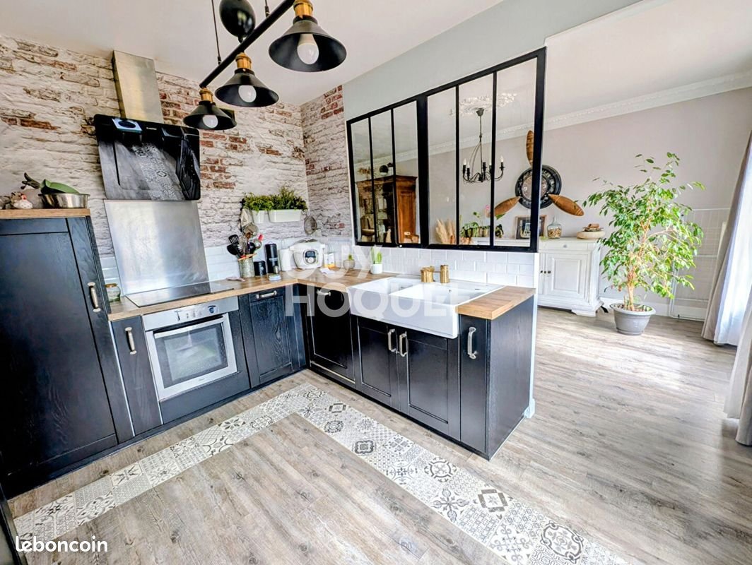 Maison à vendre, 141m², Chemazé