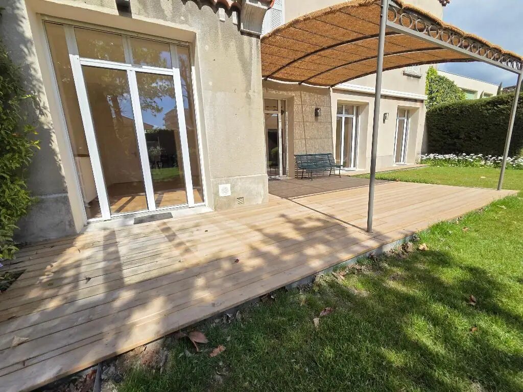 Maison à louer, 245m², Valence