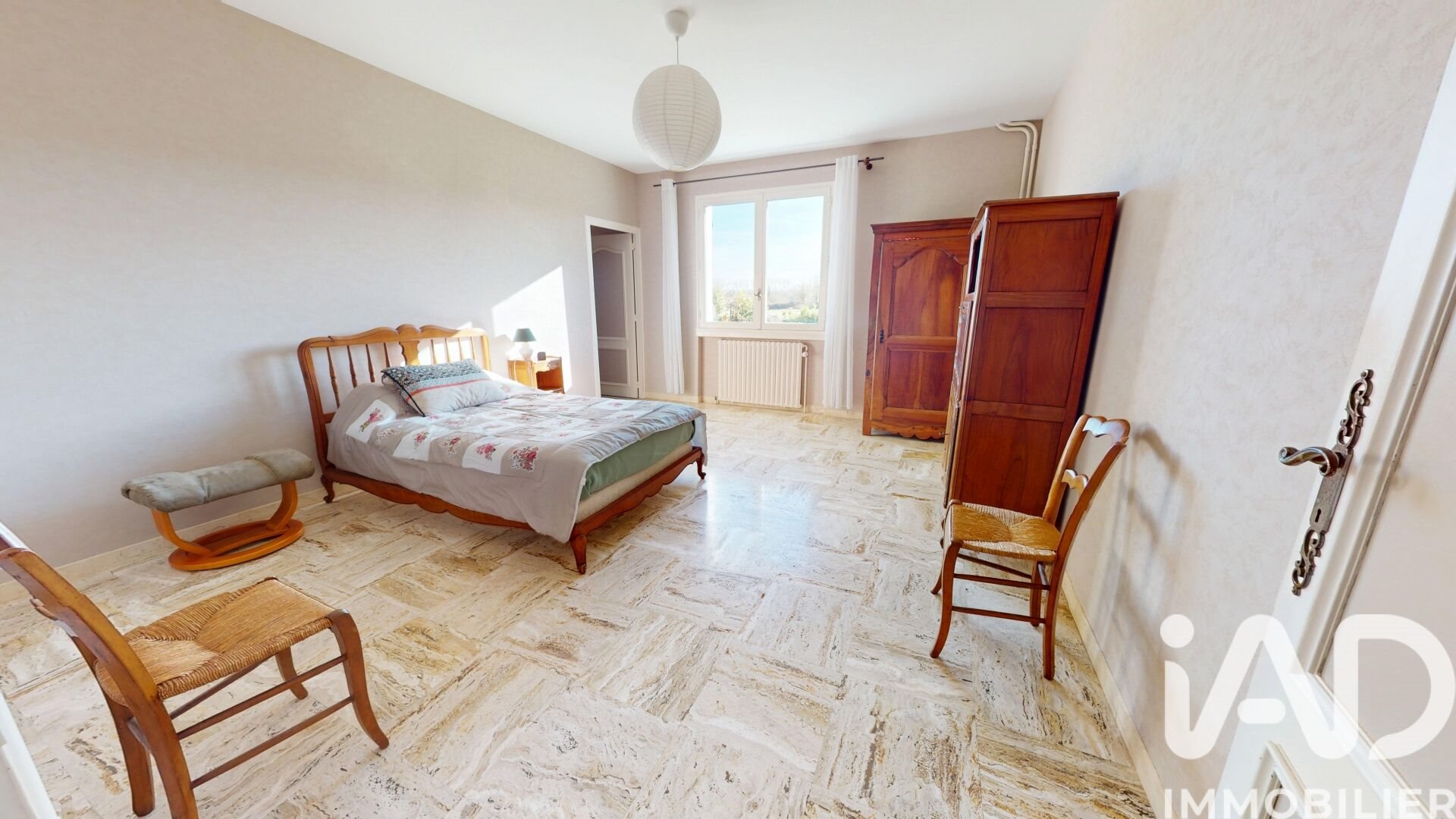 Maison à vendre, 364m², Creuzier-le-Neuf
