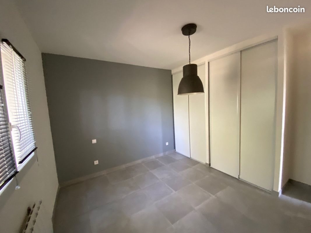 Appartement à louer, 144m², Meyreuil