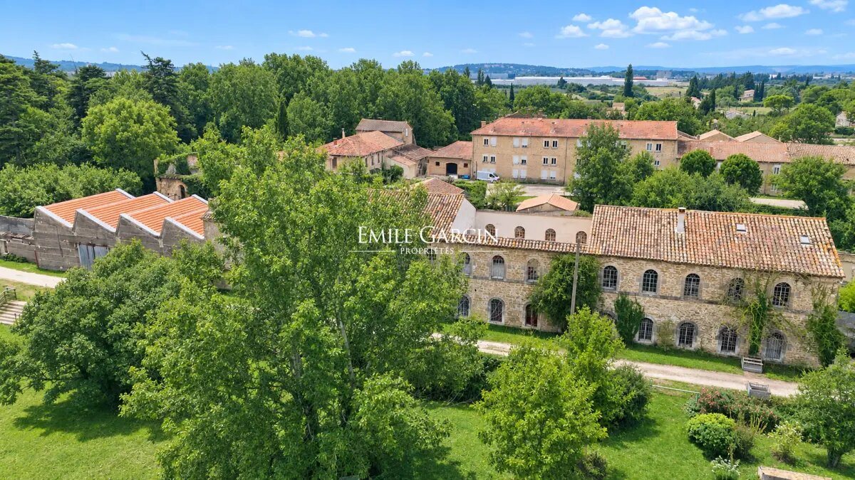 Maison à vendre, 1100m², Entraigues-sur-la-Sorgue