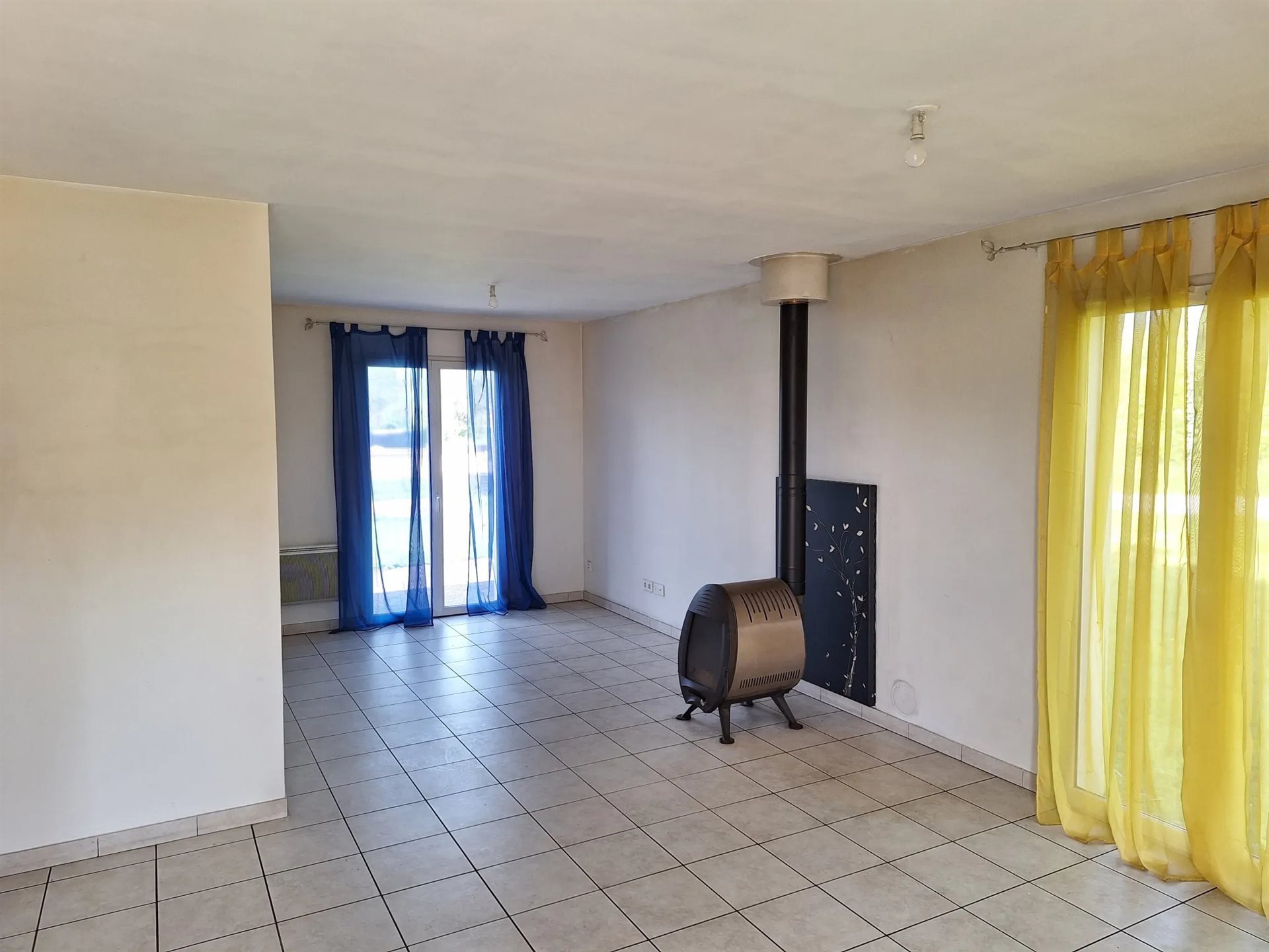 Maison à vendre, 79m², Alboussière