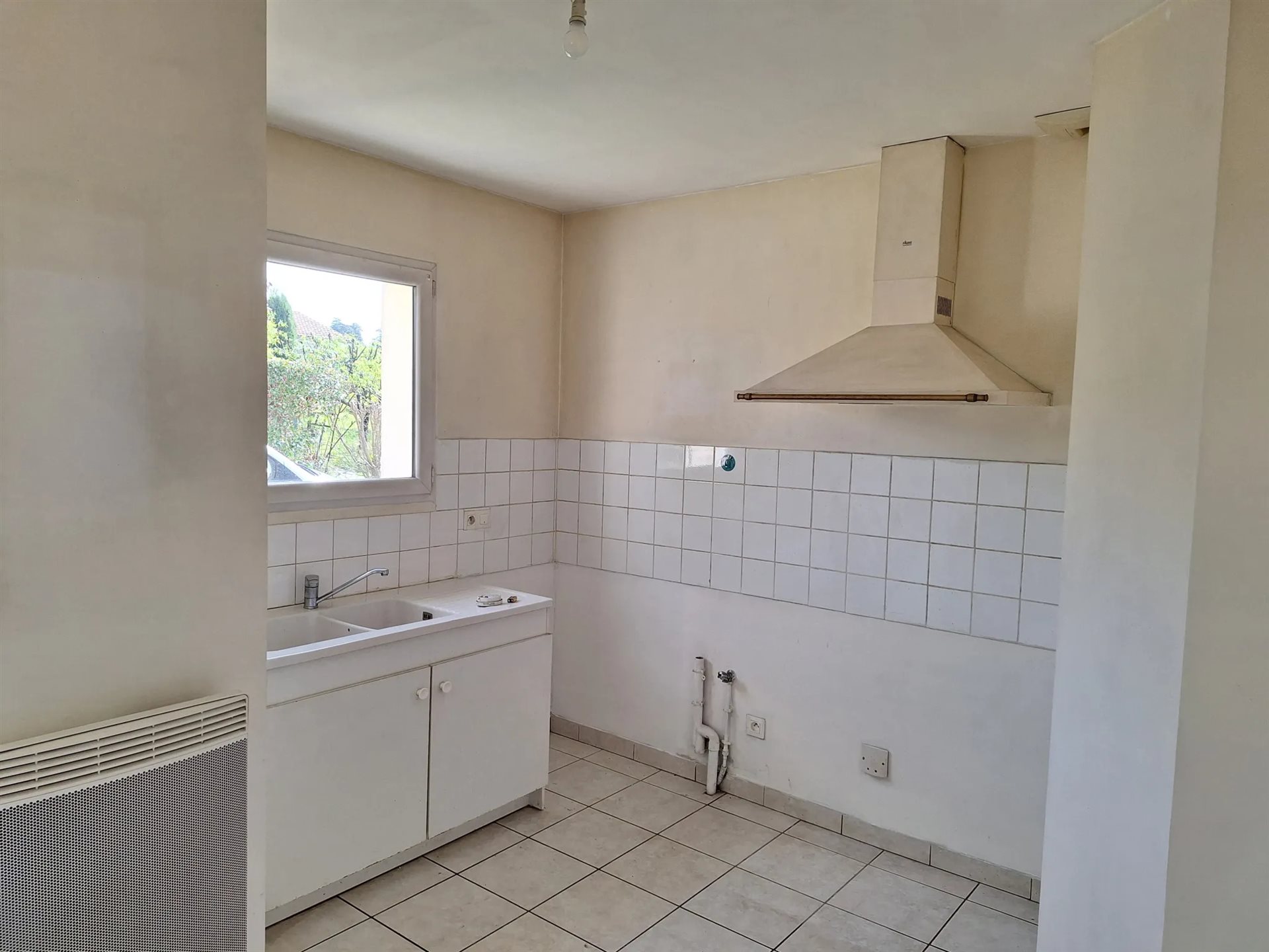 Maison à vendre, 79m², Alboussière