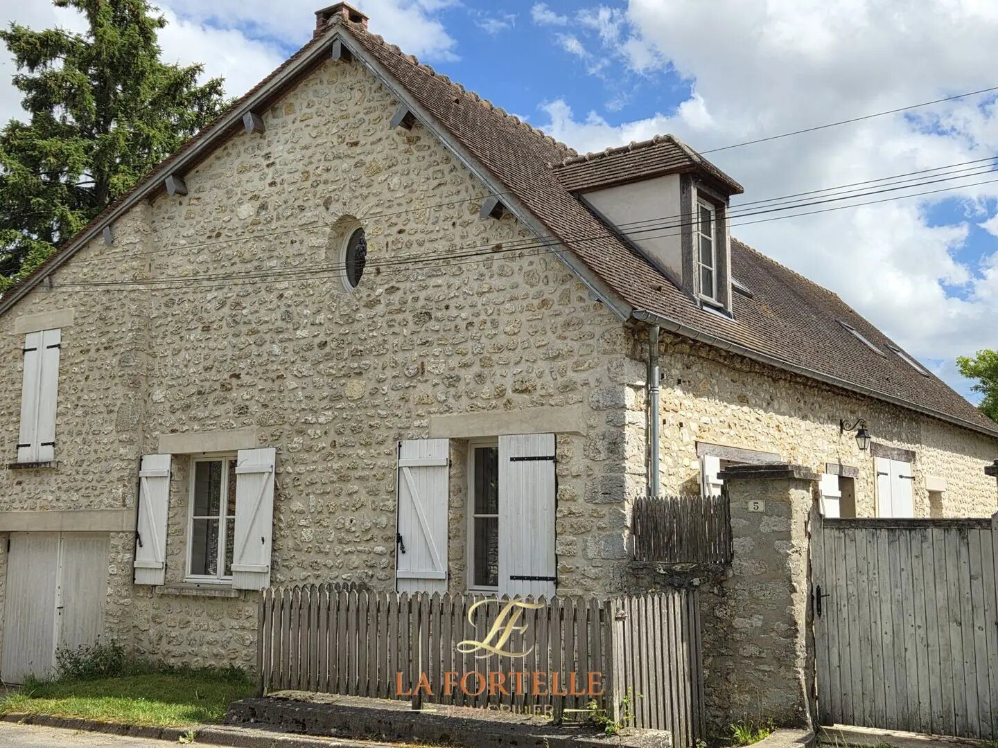 Maison à vendre, 122m², Montchauvet