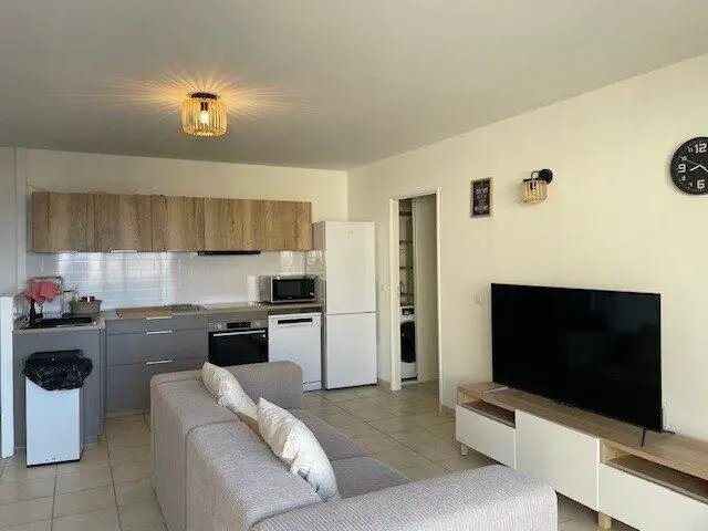 Appartement à louer, 62m², Éguilles