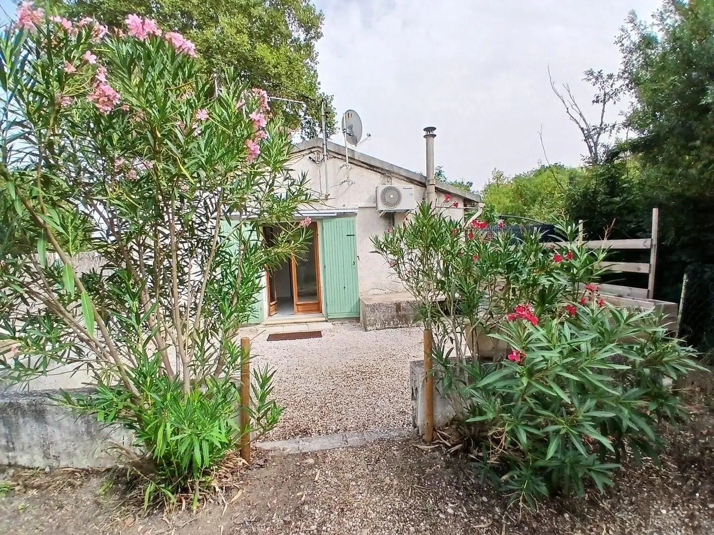Appartement à louer, 21m², Pélissanne