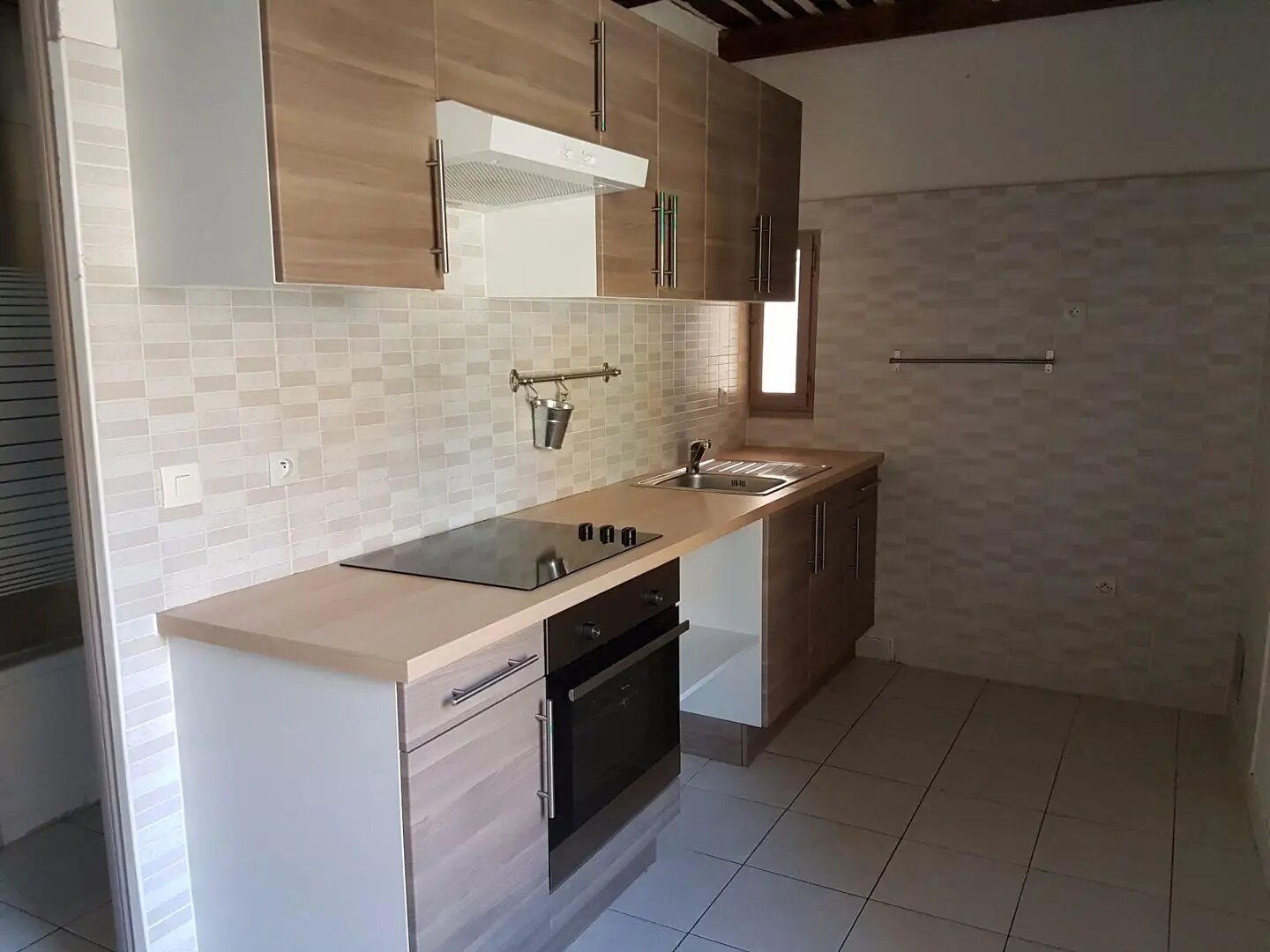 Maison à louer, 60m², Eyguières