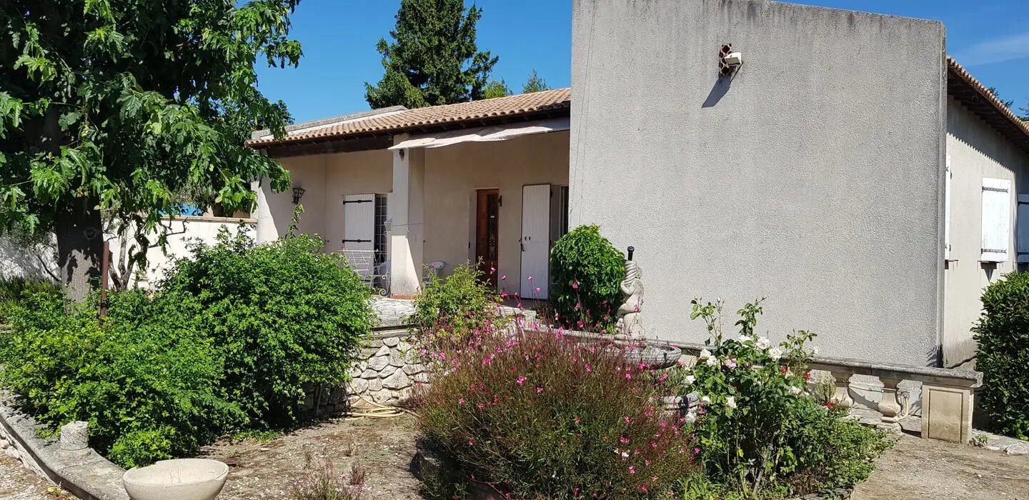 Maison à louer, 120m², Eyguières