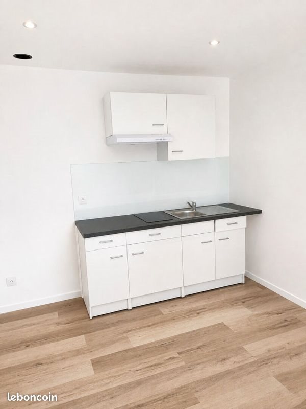 Appartement à louer, 31m², Eyguières