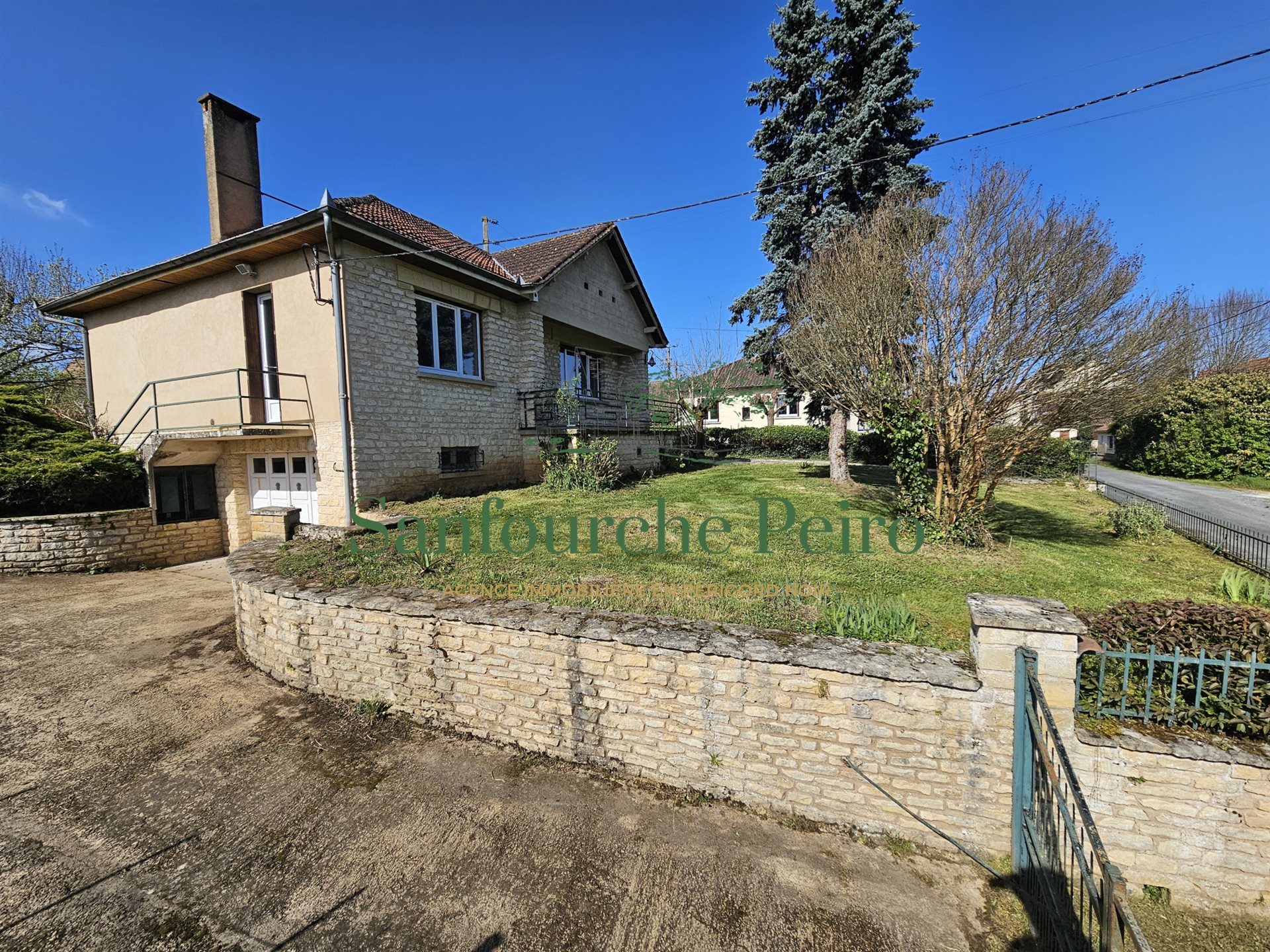 Maison à vendre, 77m², Sarlat-la-Canéda