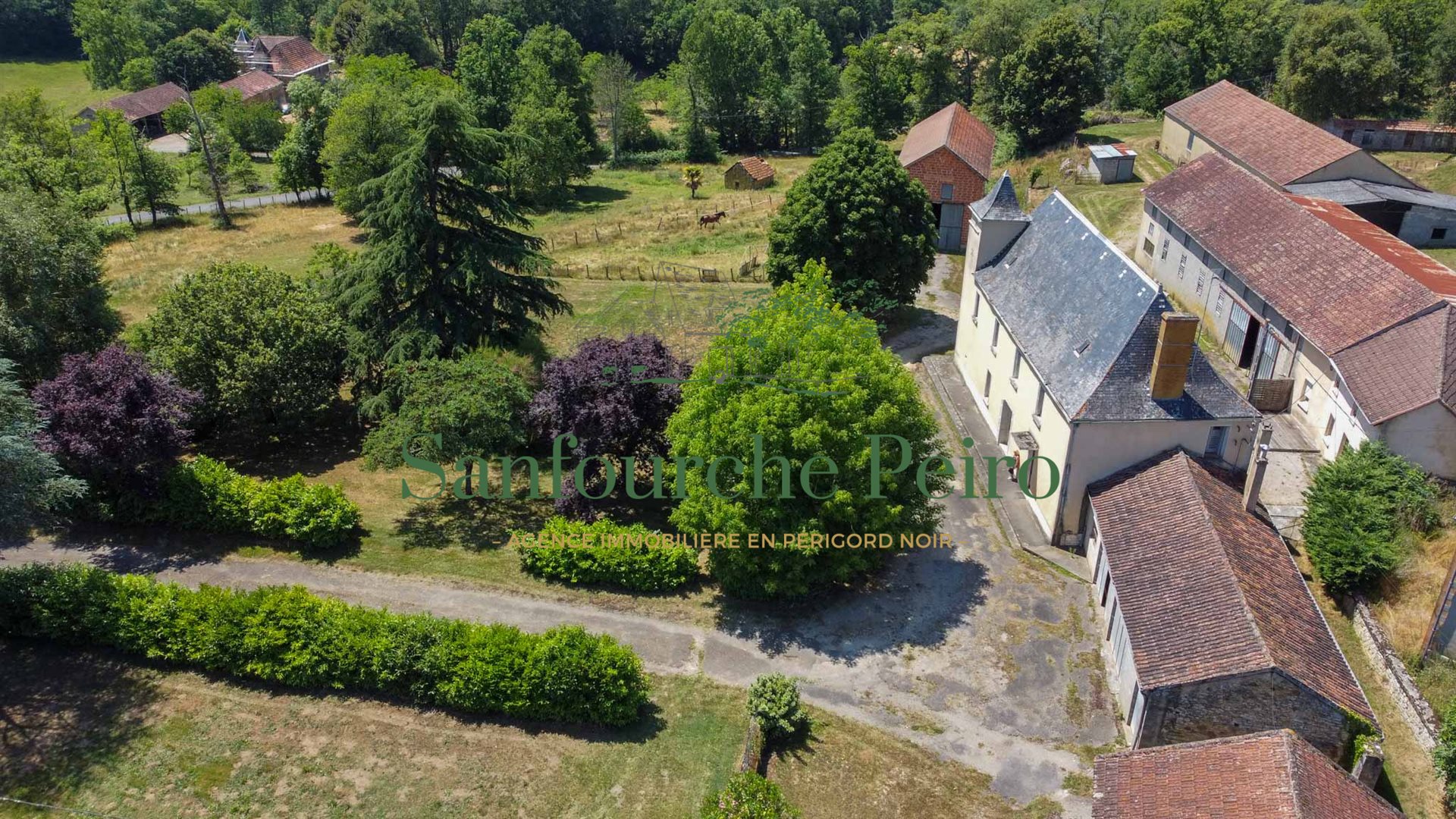 Maison à vendre, 275m², Saint-Martial-de-Nabirat
