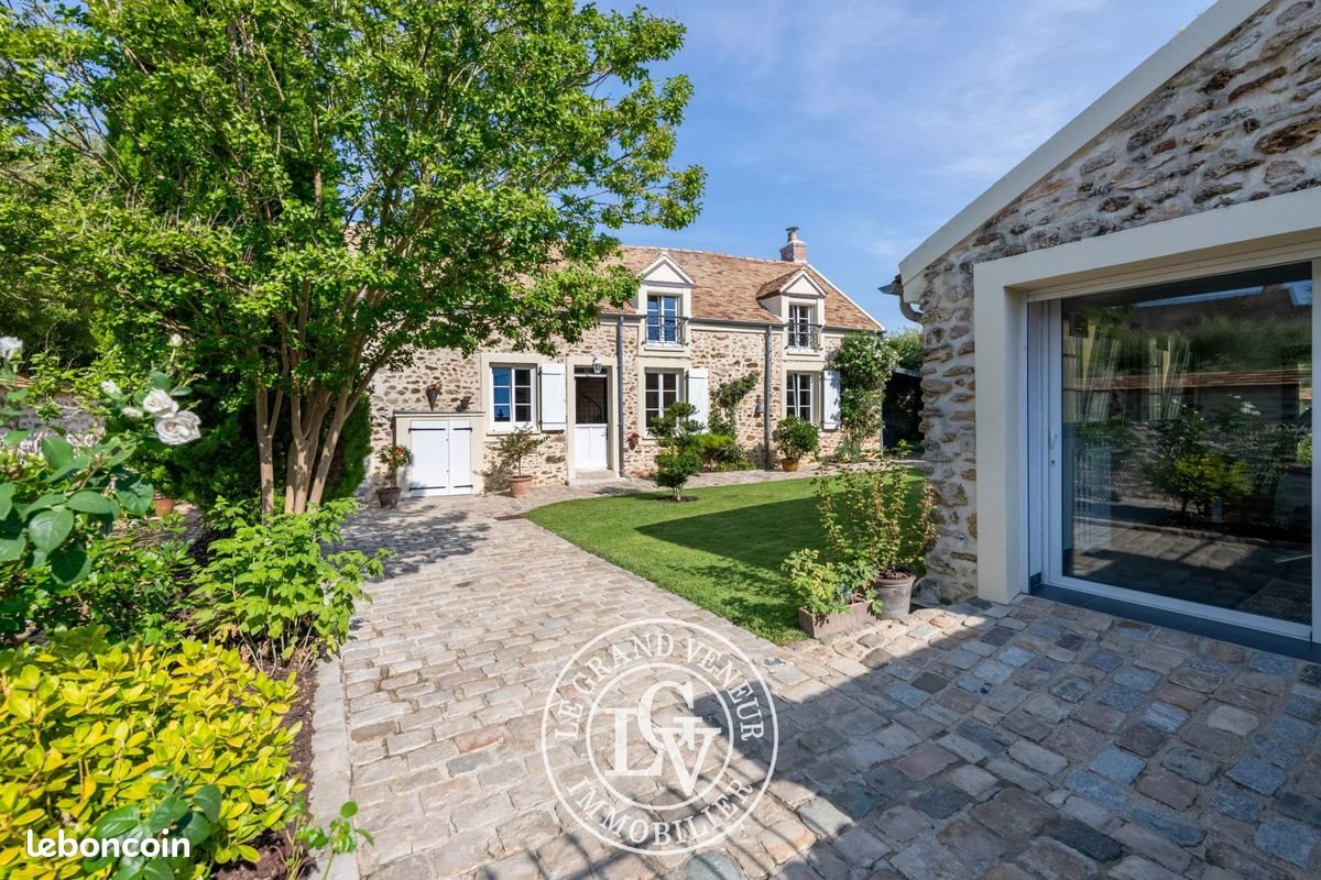 Maison à vendre, 196m², Saint-Sauveur-sur-Ecole