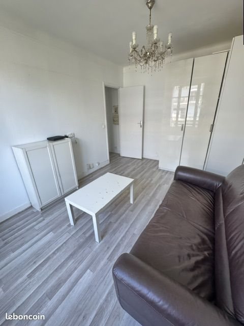 Appartement à louer, 22m², Courbevoie