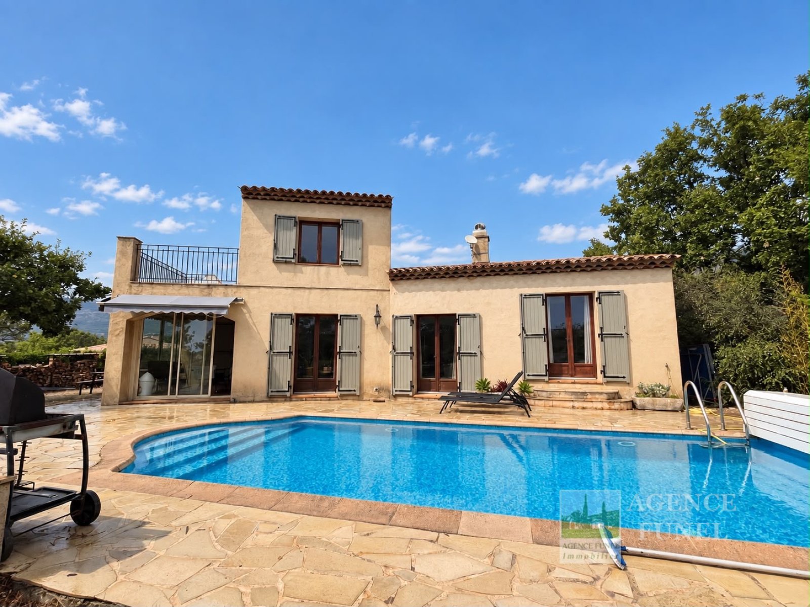 Maison à vendre, 130m², Saint-Vallier-de-Thiey