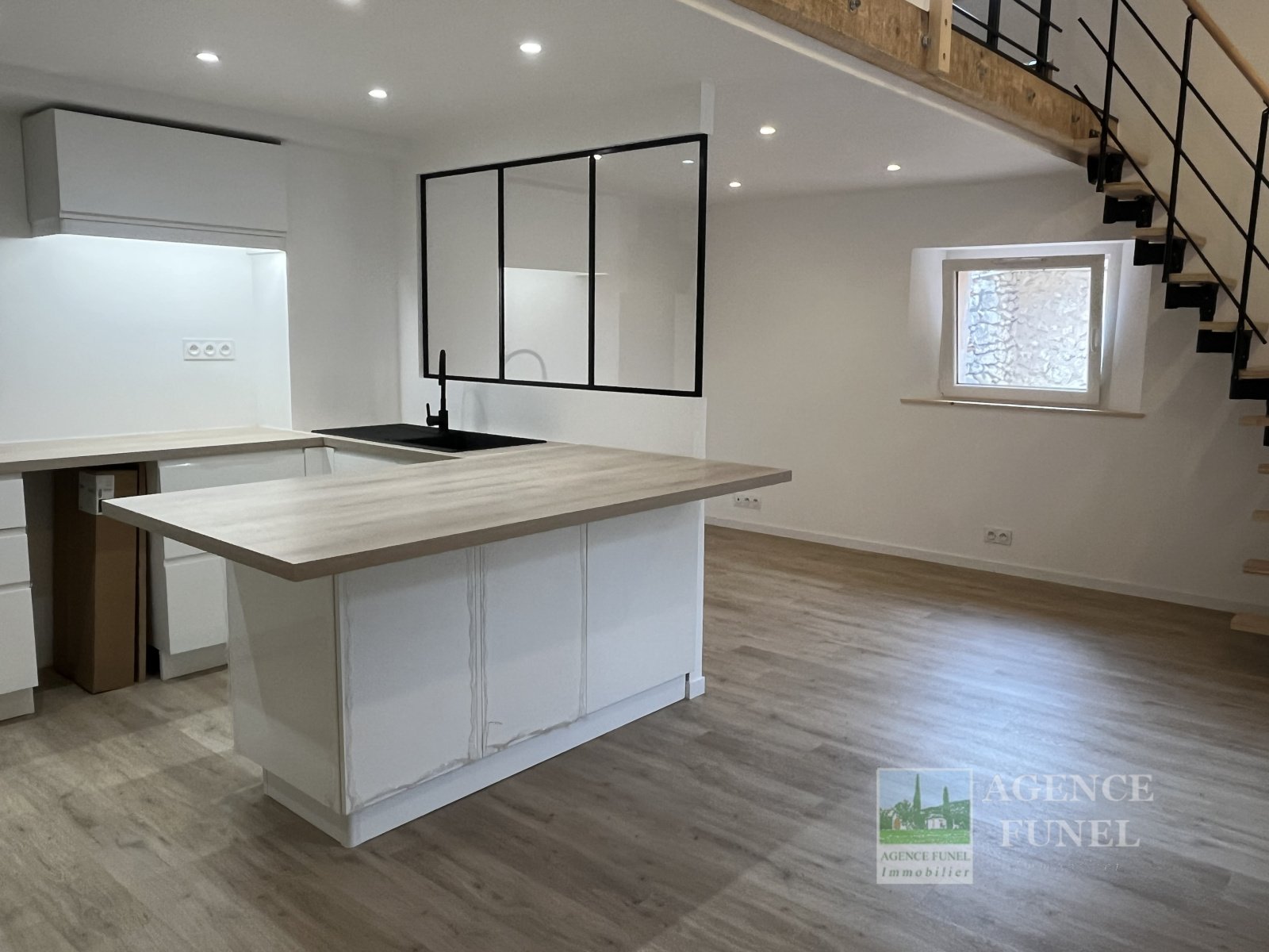 Appartement à vendre, 62m², Saint-Vallier-de-Thiey