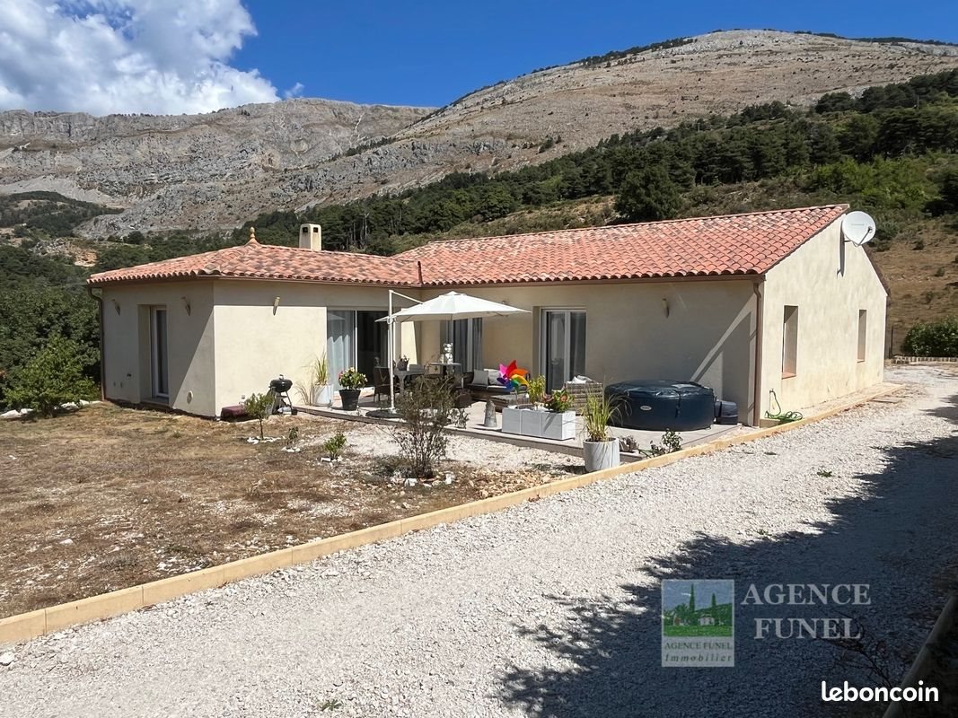 Maison à vendre, 120m², Escragnolles