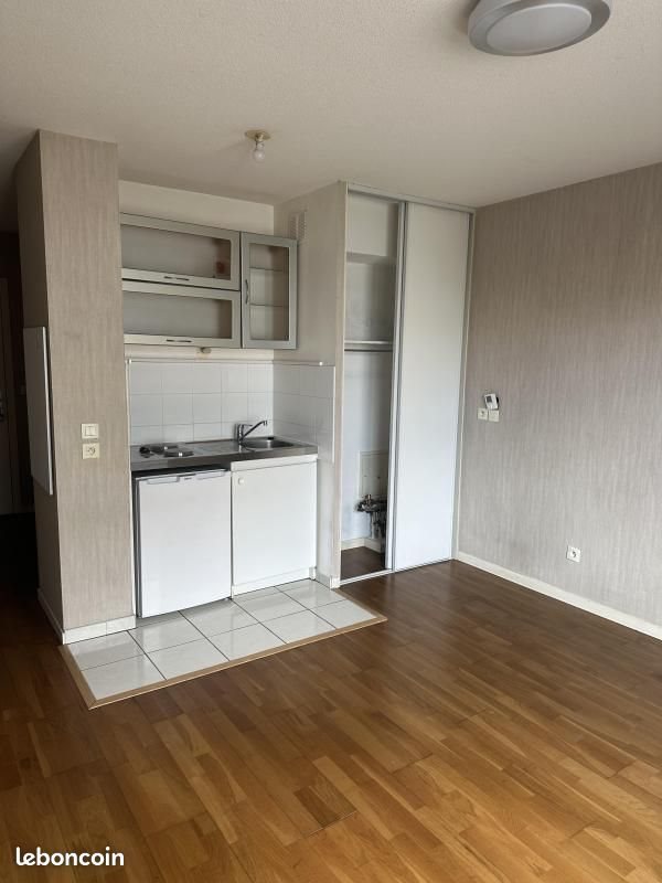 Appartement à louer, 23m², Bron