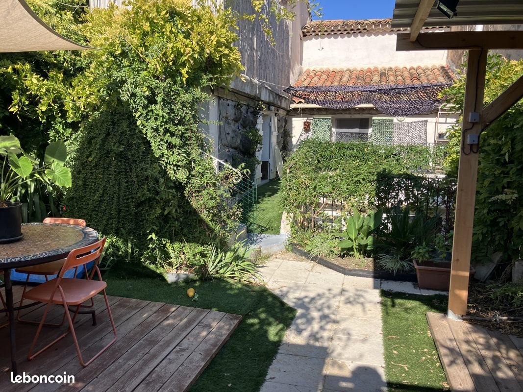 Appartement à louer, 80m², La Roque-d'Anthéron