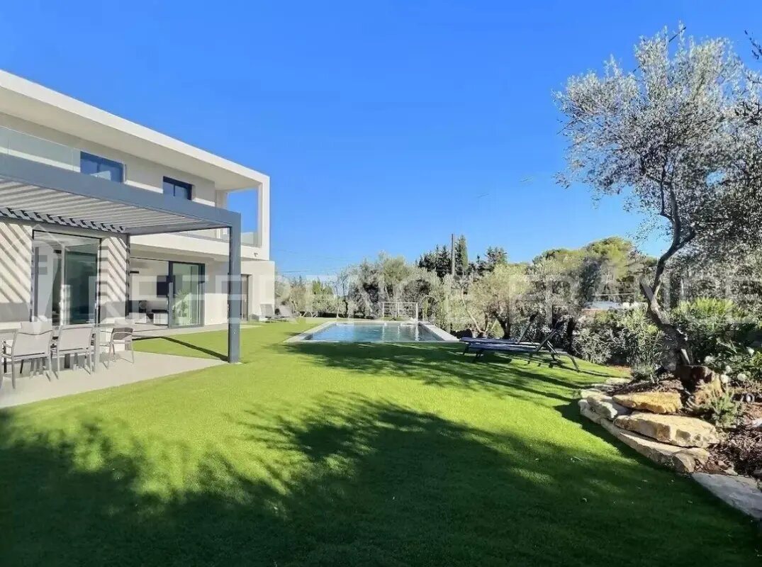 Maison à louer, 220m², Mougins