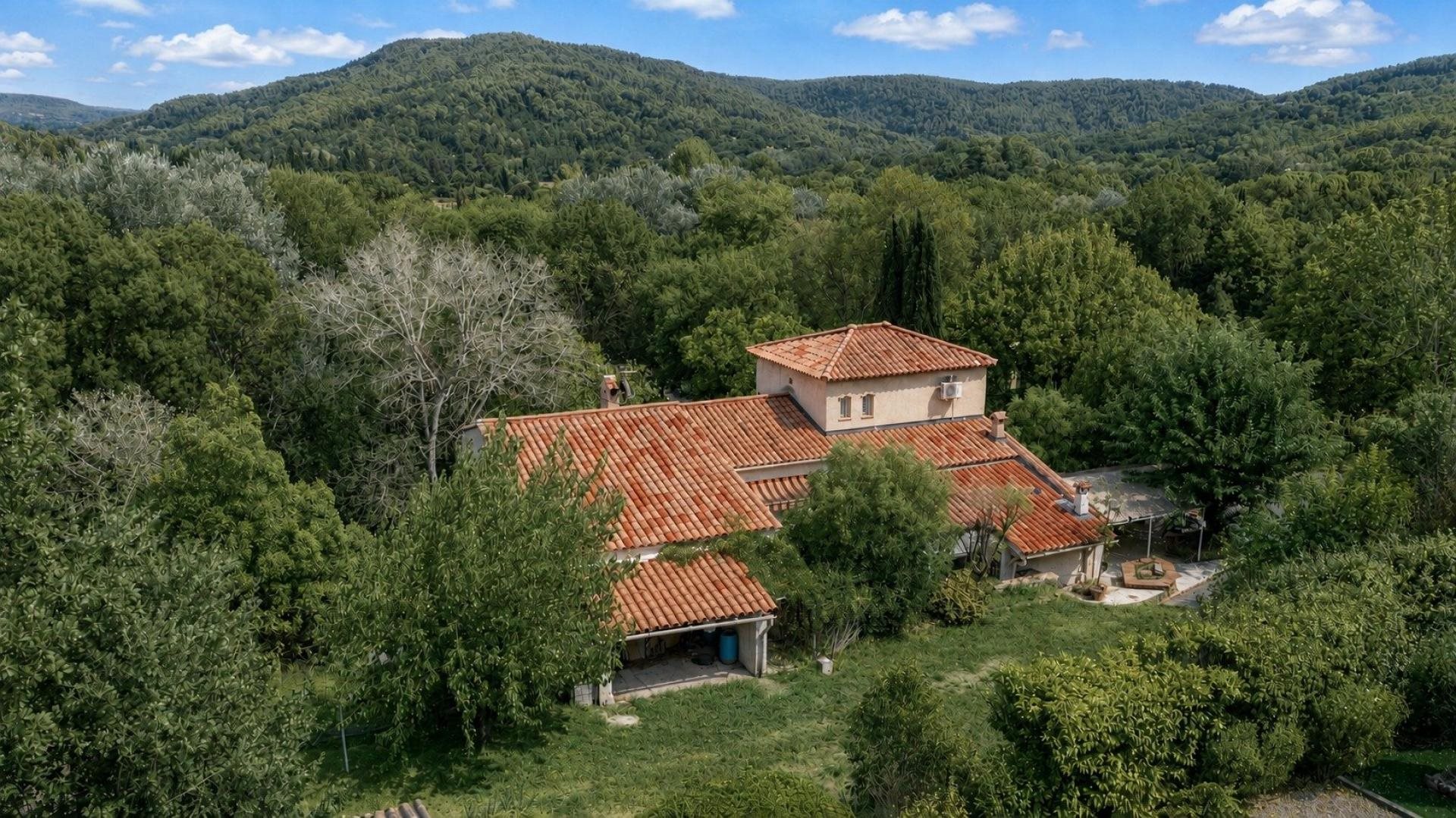 Maison à vendre, 151m², Salernes