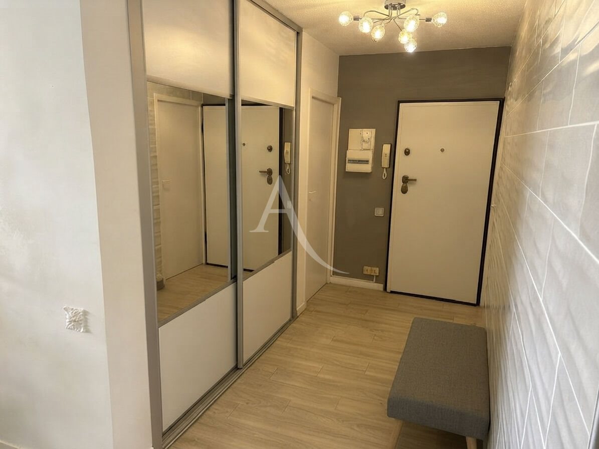 Appartement à louer, 74m², Istres