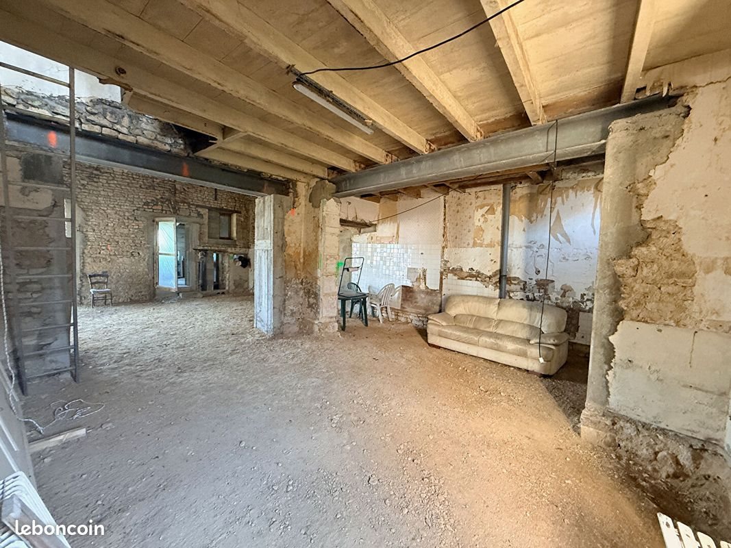 Maison à vendre, 150m², Saint-Genis-d'Hiersac