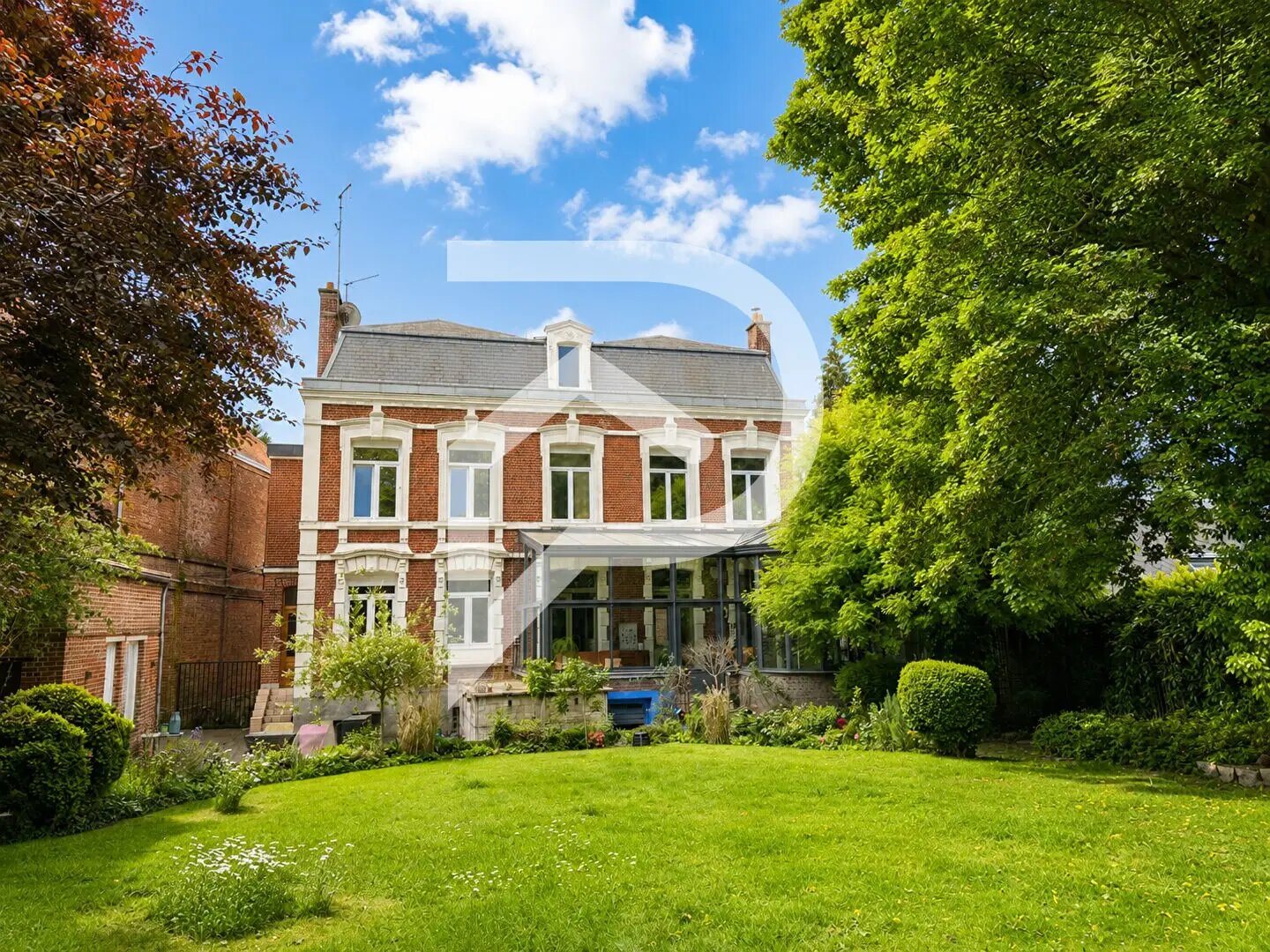 Maison à vendre, 356m², Solesmes