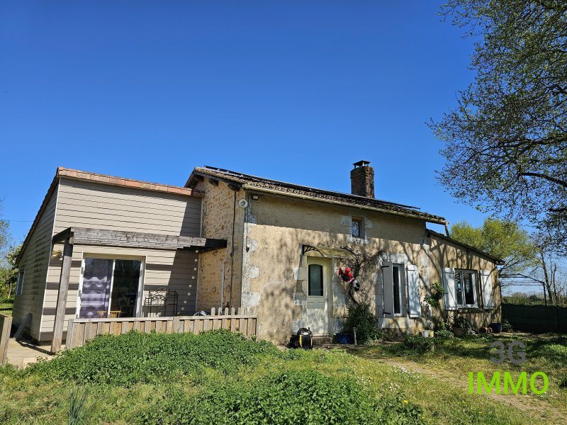 Maison à vendre, 3m², Benassay