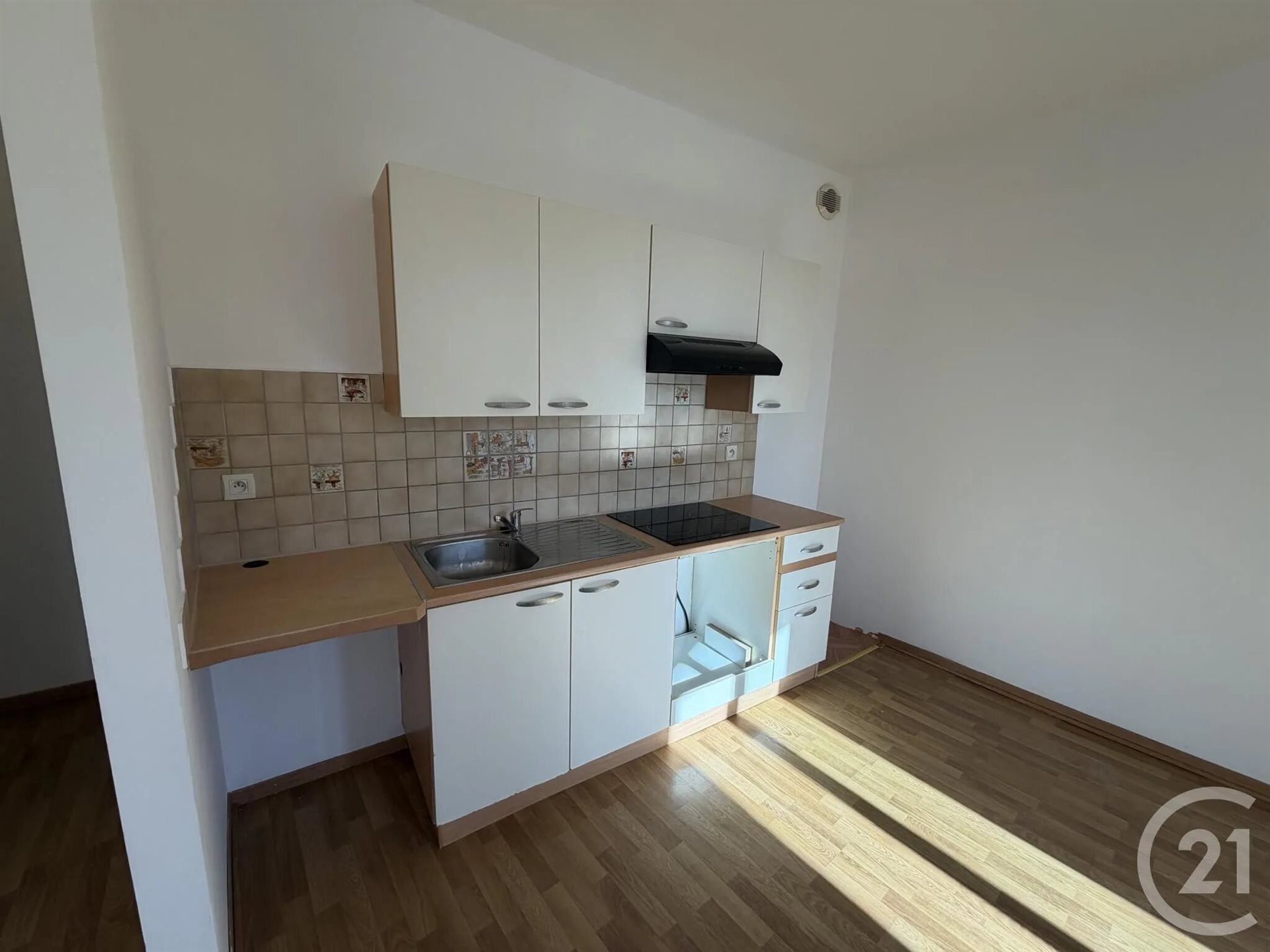 Maison à louer, 65m², Arthès