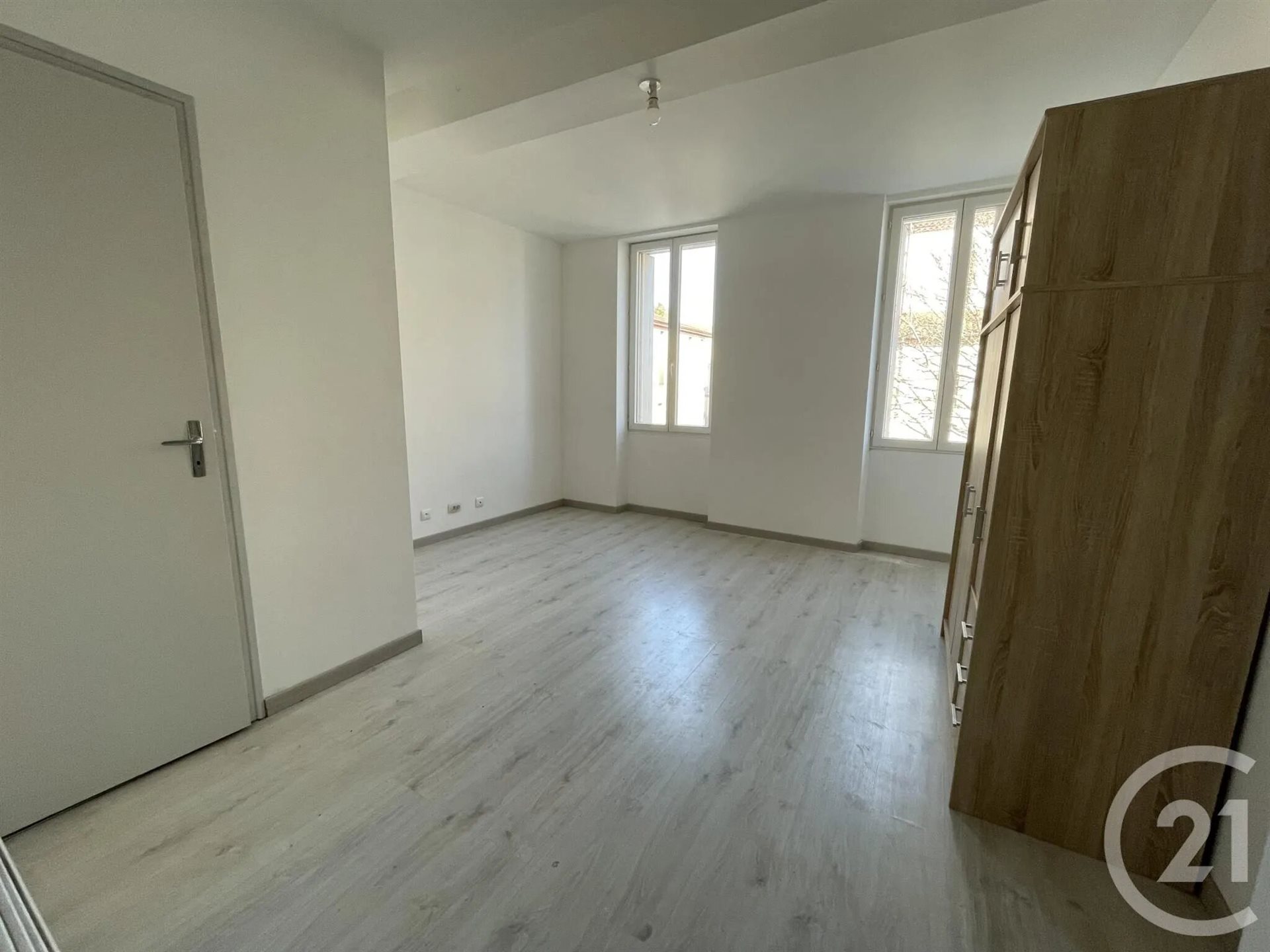 Appartement à louer, 95m², Arthès